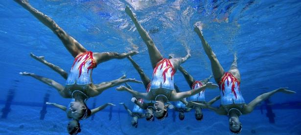 FB体育下载-骑士横扫新疆队，乔治惊艳四座，一场跨越地域的篮球盛宴