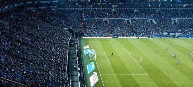 FB体育在线-桃田贤斗统治全场，日本羽毛球队完胜法国队的战术解析与时代启示