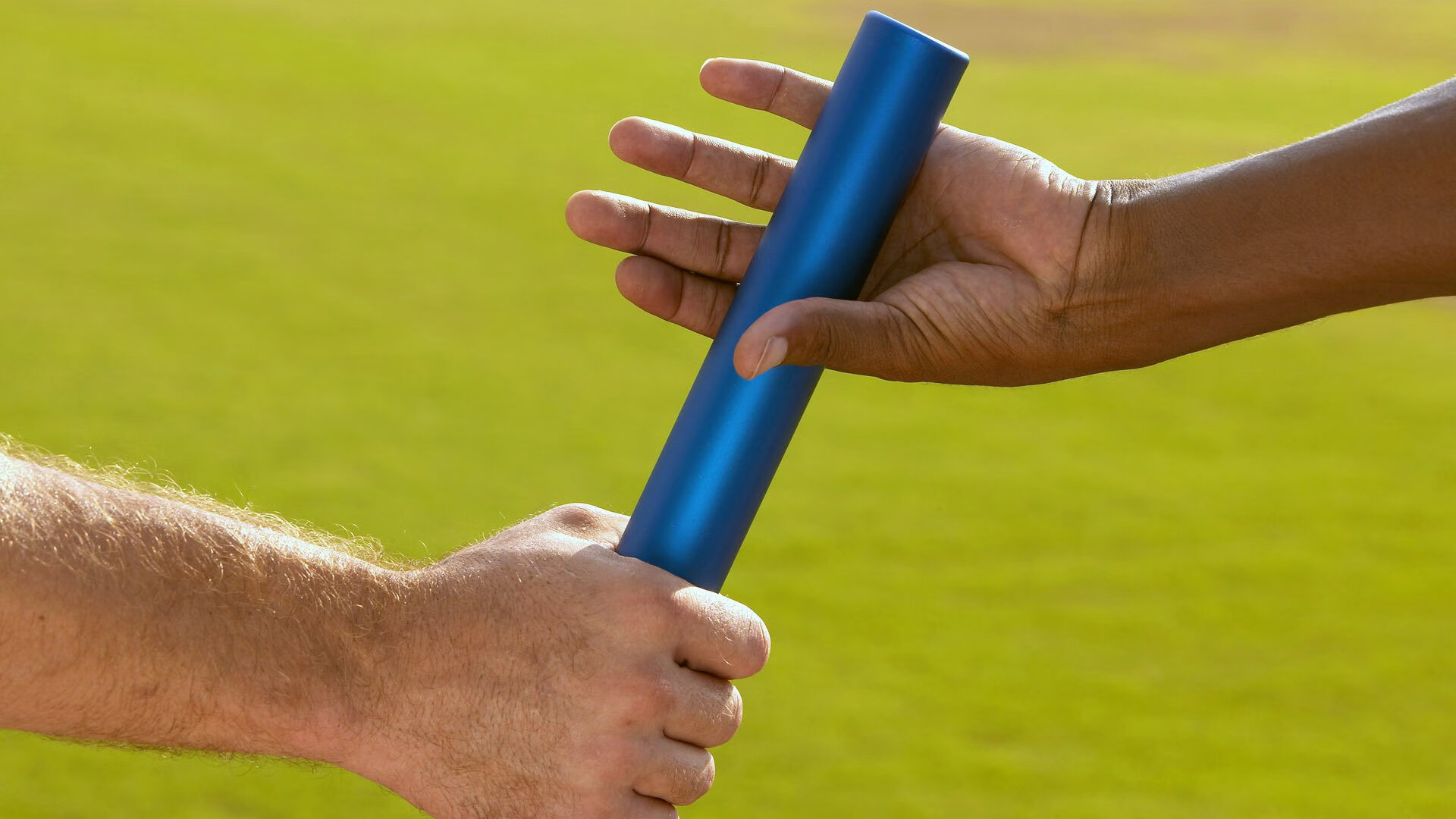 足球场上的奥恰洛夫时刻,法国队险胜韩国队背后的团队韧性启示